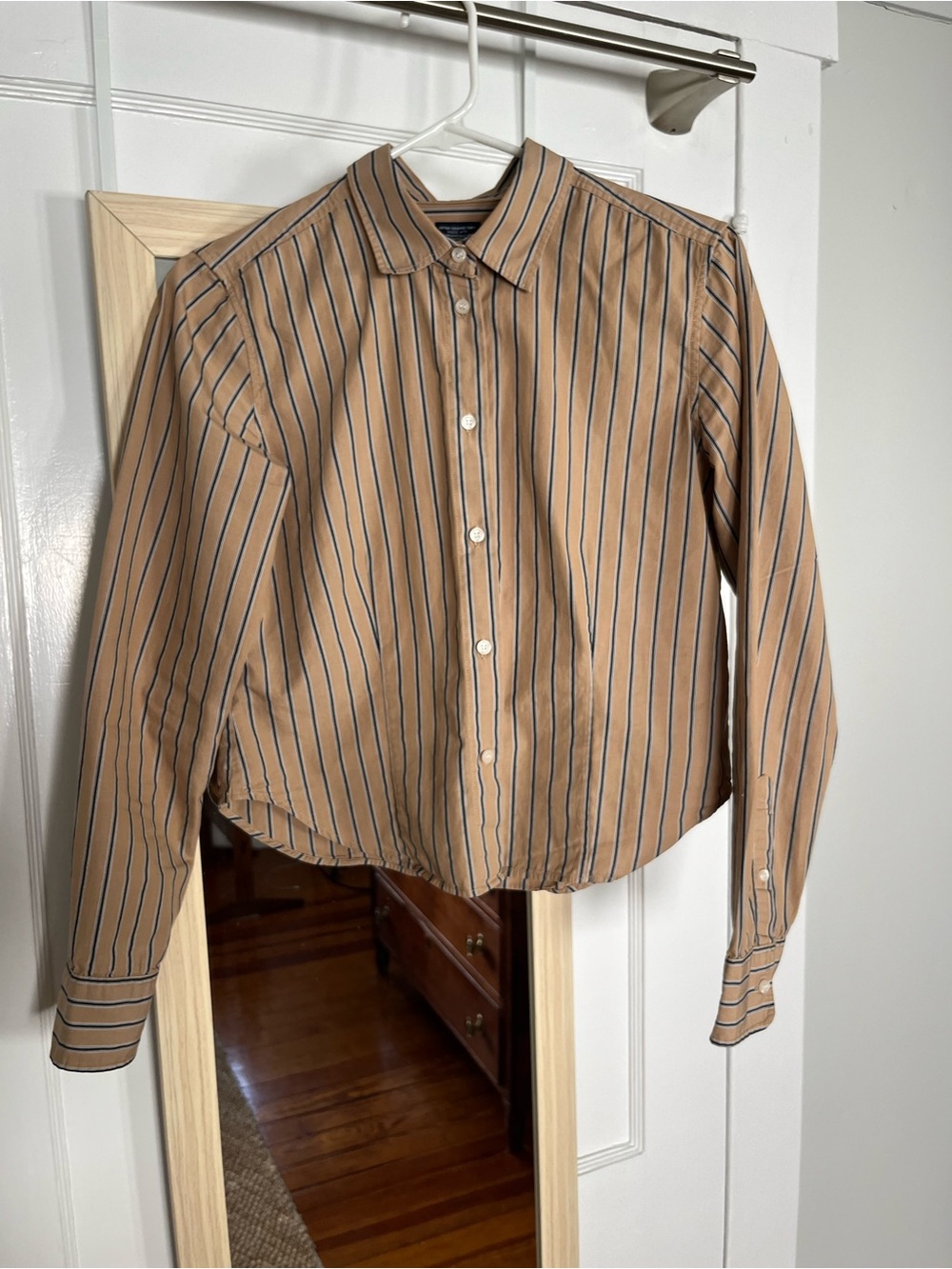 Gap Small Organic Cotton Fitted Cropped Tan Striped Button-Down Shirt